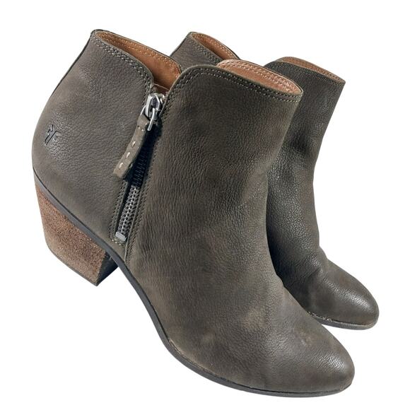 FRYE! TAUPE GRAY BROWN GENUINE NUBUCK LEATHER CHUNKY HEEL ANKLE BOOTS! SZ 10M - Picture 1 of 11